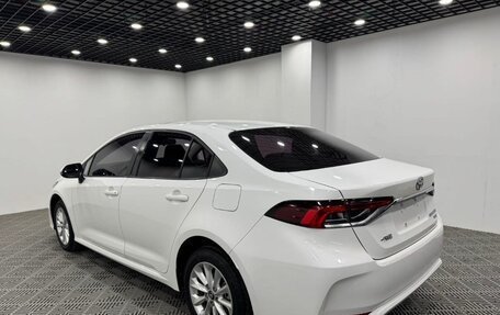 Toyota Corolla, 2022 год, 1 350 001 рублей, 6 фотография