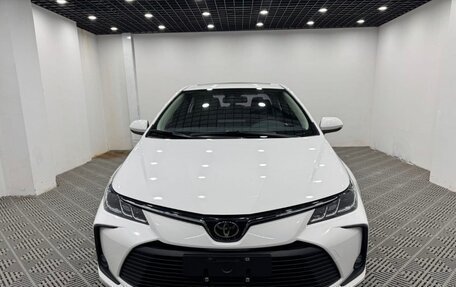 Toyota Corolla, 2022 год, 1 350 001 рублей, 2 фотография