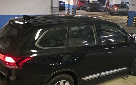 Mitsubishi Outlander III рестайлинг 3, 2019 год, 2 550 000 рублей, 3 фотография