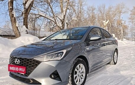 Hyundai Solaris II рестайлинг, 2021 год, 1 600 000 рублей, 7 фотография