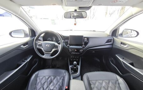 Hyundai Solaris II рестайлинг, 2021 год, 1 600 000 рублей, 16 фотография