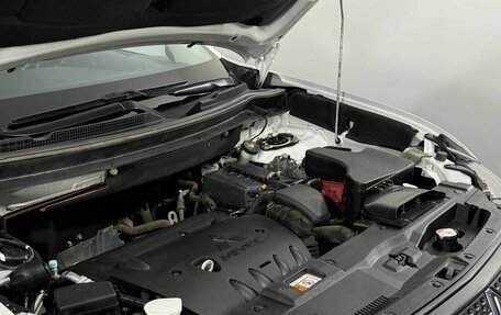 Mitsubishi Outlander III рестайлинг 3, 2020 год, 2 600 000 рублей, 17 фотография