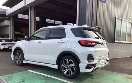 Toyota Raize I, 2023 год, 1 396 000 рублей, 7 фотография