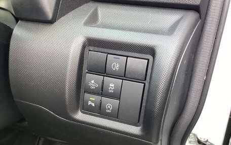 Toyota Raize I, 2023 год, 1 396 000 рублей, 13 фотография