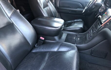 Cadillac Escalade III, 2008 год, 1 165 000 рублей, 10 фотография