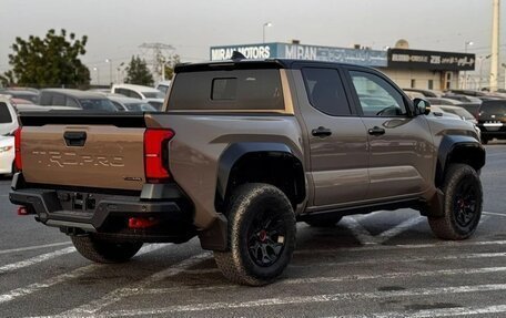 Toyota Tacoma, 2025 год, 11 800 000 рублей, 20 фотография