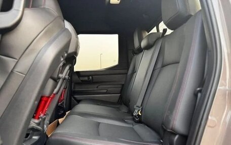 Toyota Tacoma, 2025 год, 11 800 000 рублей, 26 фотография