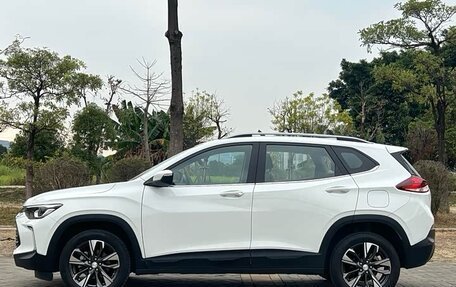 Chevrolet Tracker, 2022 год, 1 050 000 рублей, 4 фотография