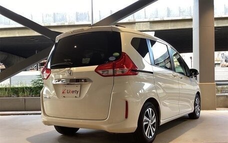 Honda Freed II, 2018 год, 1 050 000 рублей, 5 фотография