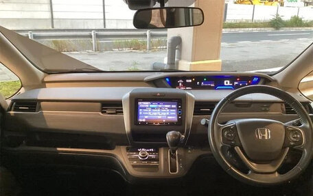 Honda Freed II, 2018 год, 1 050 000 рублей, 13 фотография