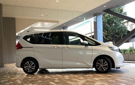 Honda Freed II, 2018 год, 1 050 000 рублей, 4 фотография