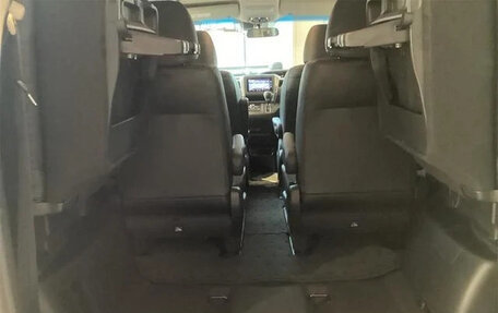 Honda Freed II, 2018 год, 1 050 000 рублей, 22 фотография