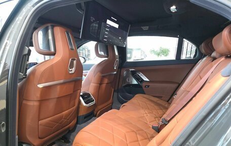 BMW 7 серия, 2025 год, 25 200 000 рублей, 25 фотография