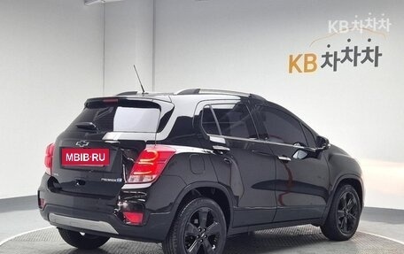 Chevrolet Trax, 2022 год, 960 000 рублей, 3 фотография