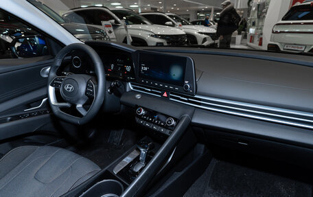 Hyundai Elantra, 2025 год, 2 900 000 рублей, 17 фотография