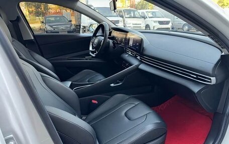 Hyundai Elantra, 2021 год, 1 660 000 рублей, 12 фотография