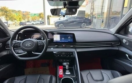 Hyundai Elantra, 2021 год, 1 660 000 рублей, 13 фотография