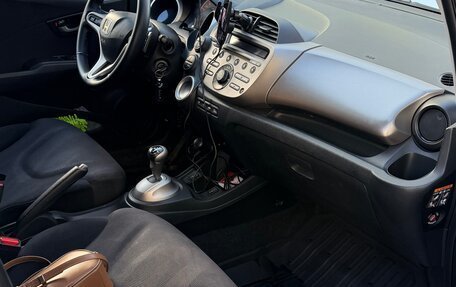 Honda Jazz II рестайлинг, 2009 год, 790 000 рублей, 11 фотография