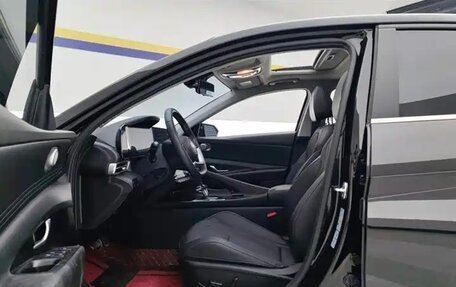 Hyundai Elantra, 2024 год, 1 860 000 рублей, 6 фотография