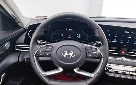 Hyundai Elantra, 2024 год, 1 860 000 рублей, 15 фотография