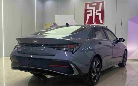 Hyundai Elantra, 2024 год, 1 950 000 рублей, 6 фотография