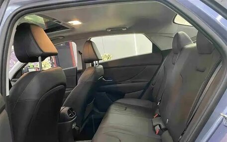 Hyundai Elantra, 2024 год, 1 950 000 рублей, 13 фотография