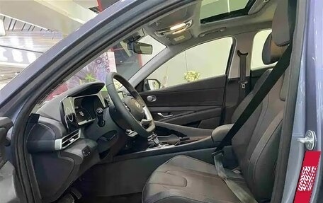 Hyundai Elantra, 2024 год, 1 950 000 рублей, 10 фотография