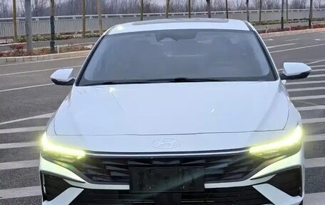 Hyundai Elantra, 2024 год, 1 850 000 рублей, 2 фотография