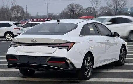 Hyundai Elantra, 2024 год, 1 850 000 рублей, 6 фотография