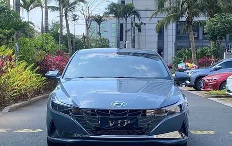 Hyundai Elantra, 2022 год, 1 650 000 рублей, 2 фотография