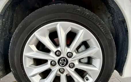 Toyota Corolla, 2022 год, 1 556 000 рублей, 10 фотография