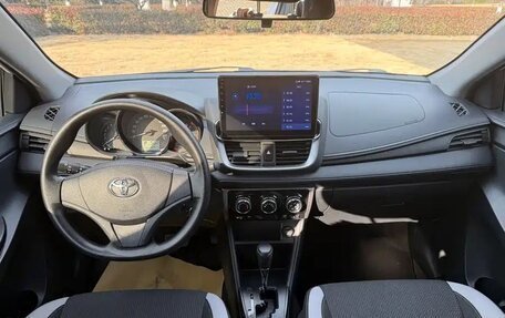 Toyota Yaris XP150 рестайлинг, 2022 год, 1 084 050 рублей, 8 фотография