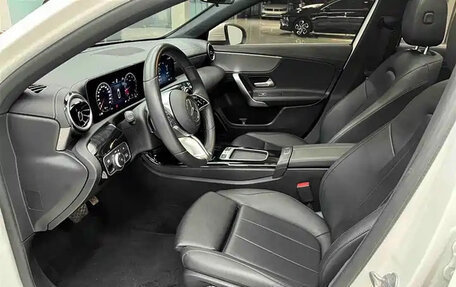 Mercedes-Benz A-Класс, 2023 год, 2 150 000 рублей, 16 фотография