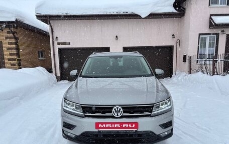 Volkswagen Tiguan II, 2018 год, 2 930 000 рублей, 2 фотография