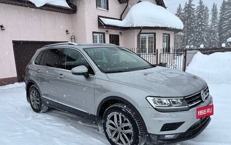 Volkswagen Tiguan II, 2018 год, 2 930 000 рублей, 3 фотография