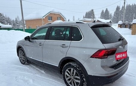 Volkswagen Tiguan II, 2018 год, 2 930 000 рублей, 4 фотография