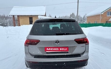 Volkswagen Tiguan II, 2018 год, 2 930 000 рублей, 5 фотография