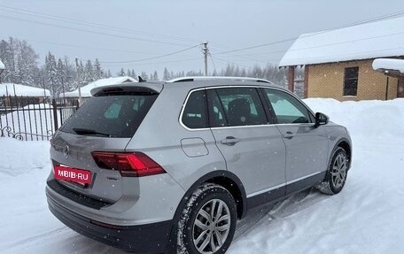 Volkswagen Tiguan II, 2018 год, 2 930 000 рублей, 6 фотография