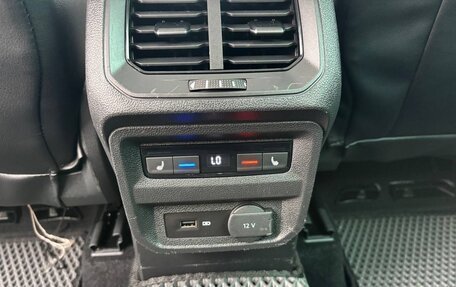 Volkswagen Tiguan II, 2018 год, 2 930 000 рублей, 12 фотография