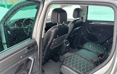 Volkswagen Tiguan II, 2018 год, 2 930 000 рублей, 13 фотография