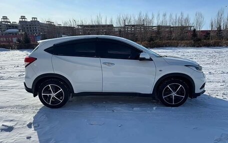 Honda Vezel, 2022 год, 1 900 230 рублей, 4 фотография