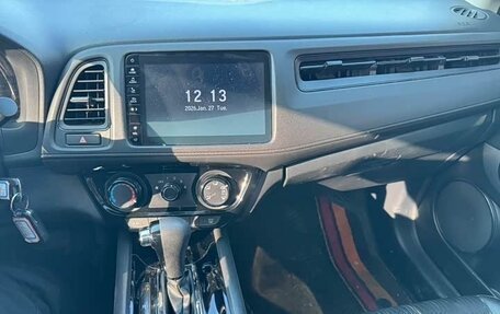 Honda Vezel, 2022 год, 1 900 230 рублей, 16 фотография