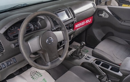 Nissan Navara (Frontier), 2010 год, 999 000 рублей, 8 фотография