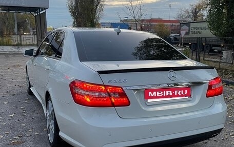 Mercedes-Benz E-Класс, 2011 год, 1 630 000 рублей, 3 фотография