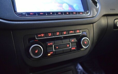 Volkswagen Tiguan I, 2011 год, 1 092 000 рублей, 14 фотография