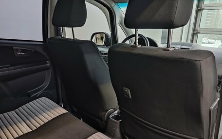 Suzuki SX4 II рестайлинг, 2010 год, 1 100 000 рублей, 25 фотография