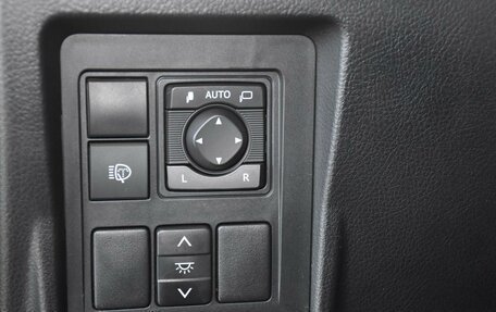 Toyota Land Cruiser Prado 150 рестайлинг 2, 2021 год, 7 599 000 рублей, 21 фотография