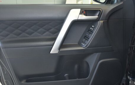 Toyota Land Cruiser Prado 150 рестайлинг 2, 2021 год, 7 599 000 рублей, 23 фотография