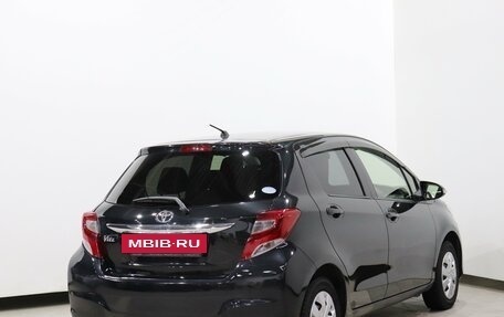 Toyota Vitz, 2015 год, 670 000 рублей, 5 фотография