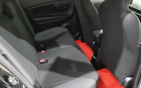 Toyota Vitz, 2015 год, 670 000 рублей, 17 фотография